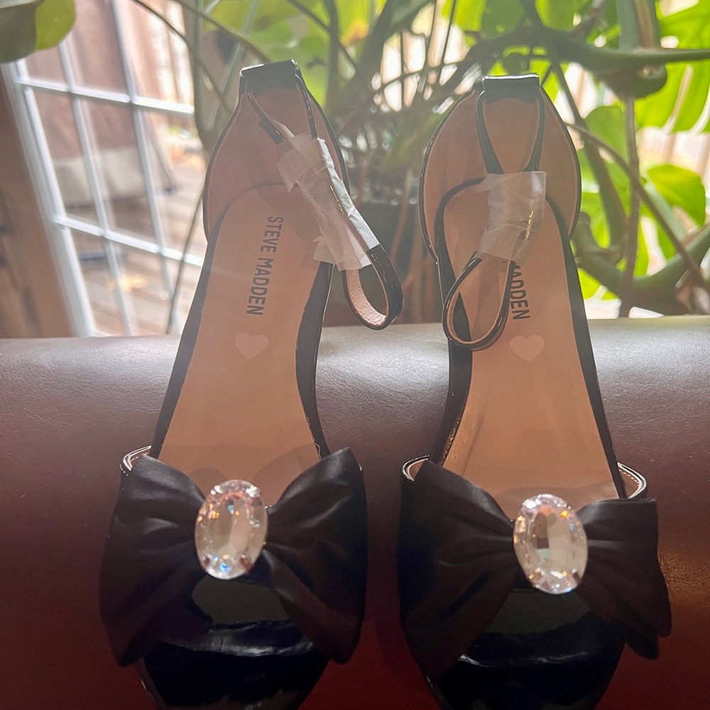 Steve Madden Girls Black Open Toe Wedding Heels with Gem Detail